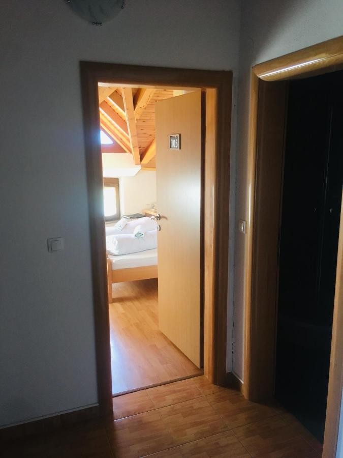 Omladinski Hotel Rostovo Bugojno Eksteriør bilde